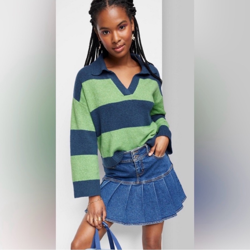 Wild Fable Striped Green and Navy Blue Sweater with Collar